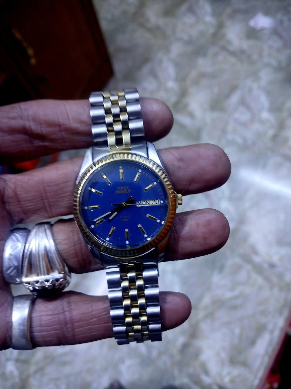 تايمكس نابض ضوءي دزاين رولكس كوارتز قطعه مميزه السعر 65الف


**إذا كنت صاحب هذا الإعلان وتريد حذفه لأي سبب، رجاءا أرسل رسالة إلى الدعم الفني**