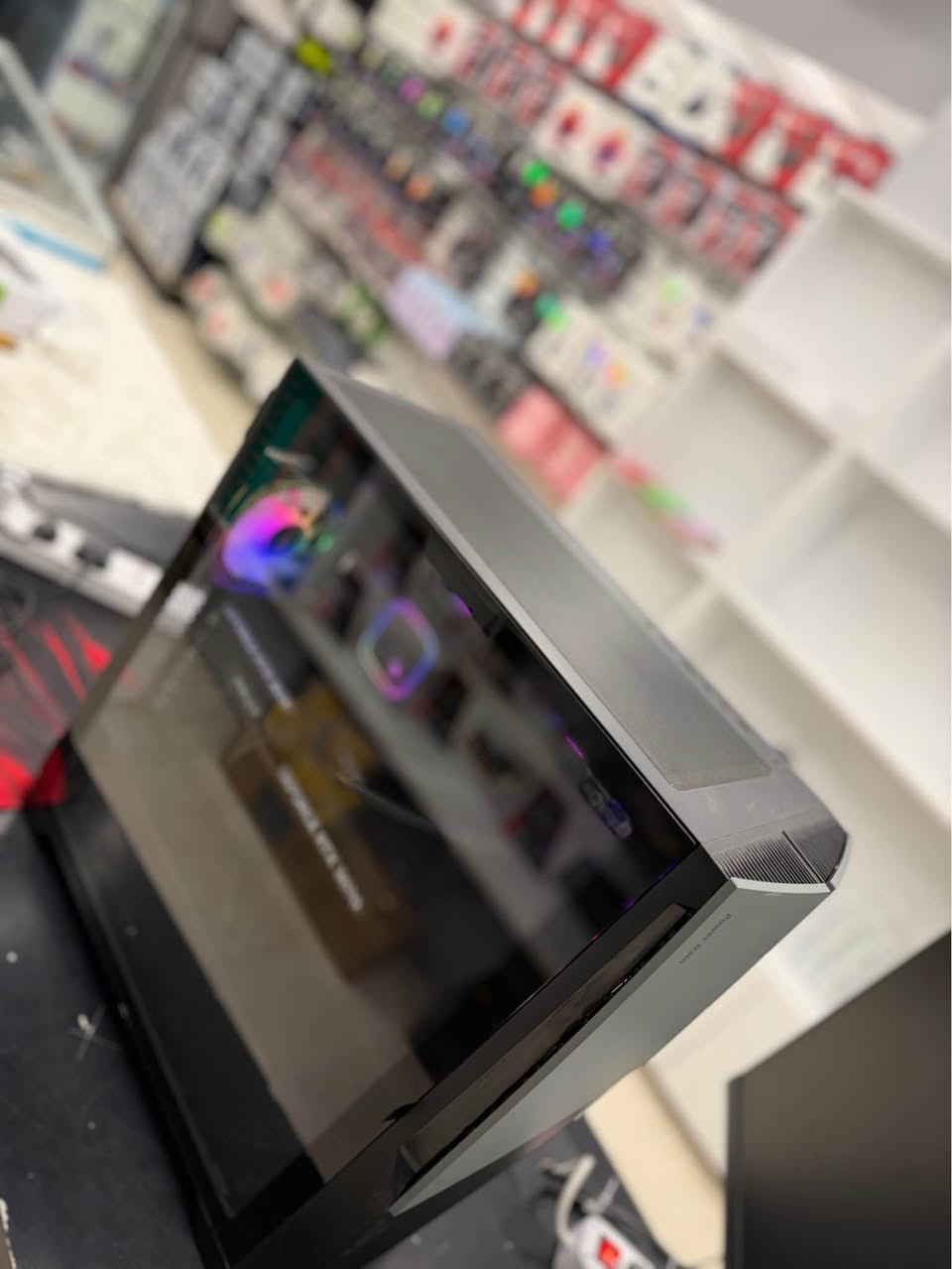 CPU: R5 7600
Motherboard: B650M-K GIGABYTE DDR5
GPU: RTX 5070 pny 3*fan 
RAM: 2*8 laxer 6000mhz  ddr5
STROGE:512  ssd nvme
PSU: 750W +80 SUMTAX WHITE
COOLER:liquid cooler deepcooll 360mm 
CASE: POWERTRAIN 4FAN ARGB

کەیسێکی گەیمینگ و زۆر بەهیز بۆ گەیمینگ و دیزاین 
زەمانی ٣ مانگی هەیە 
نرخی 1400$ 
گەیاندن بۆ هەموو شوێکێک هەیە 
*********** 
*********** أربيل, العراق
