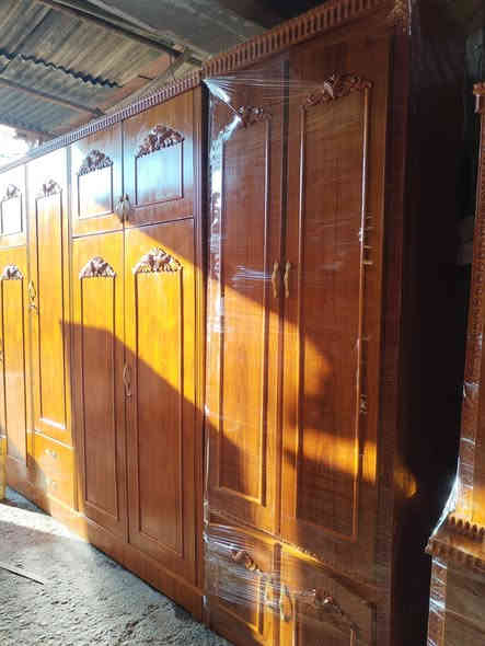 غرفه 5 ابواب. ابراج ملحق مستعمل شغل فصال حديث صاج نقش زان 5مليم شرط السعر 950 الف عنوان موصل باب جديد داخل ساحة نادي الفتوه الرياضي مقابل افران السيد *********** اسيا ***********
