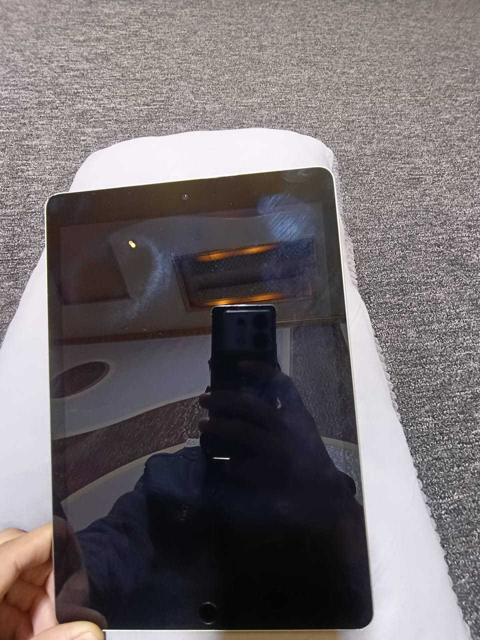 ايباد جيل تاسع 9 جديد اشتريته جديد استخدام قليل للدراسة للبيع بطارية 94 نضيف مع كامل محلقات جهاز مع كافه الملحقات بيع او مراوس مه ايفون 13 او 12 برو
سعر300 الف بي مجال وتدلل رقم*********** العنوان البصرة حي الاصدقاء او راسلني ماسنجر
