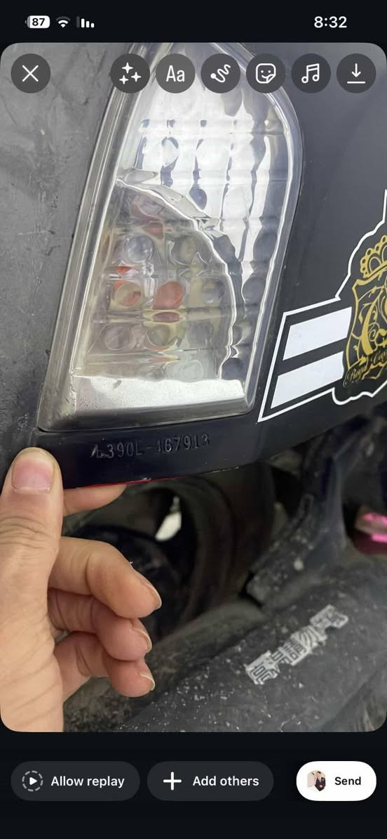 السلام عليكم دراجة ماكس بوليس مزوده  فول دراجة كله حتم واحد نكره سلف برغي ما مفتوح كهربيات كله شغاله إشارة يمنه يسله اكلوب عداد كلهة شغالة جيب وياك فيتر وتعال السعر(٩٥٠) وبيه مجال( المكان بغداد الدوره )الرقم  《***********》
