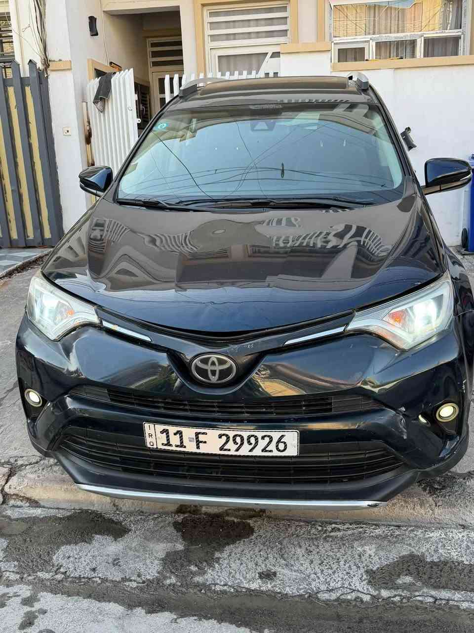 السلام عليكم من رخصة الادمن المحترم
تويوتا راف فور 2018 XLE 
رقم بغداد الانكليزي الجديد 
وارد امريكي 
حادث فقط دعاميات اماميه وخلفيه  وصبغ ربع الجامرلغ الخلفي الايسر (السونار موجود داخل المنشور) 
السياره ماشيه : 93 ميل 
مكفوله كير ومحرك على وضع الشركه 
الكشر كلش نظيف 
تبريد ثلج 
- [ ] ** المواصفات XLE
فتحه / تحكم ستيرن جهتين + كروس سرعه/ 3 انظمة قيادة/ تبريد بيانو/ اشاير بالمري/ شاشه لمس / بجم زينون اصلي 
الاتصال على الرقم 
***********
السعر :147$$$ قفل 🔒
