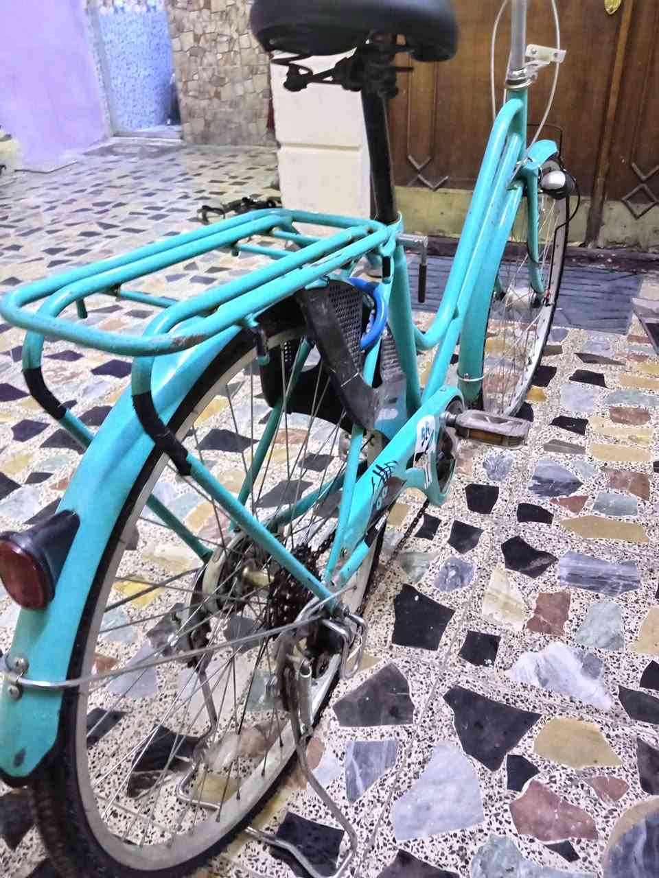 السلام عليكم بايسكل ياباني حجم ٢٦ لون سمائي كير وحساس بريك امامي خلفي كير شغال داينمو حساس ربع دينار ما ذب علي سعره ١٢٠ الف مكاني بغداد مدينه الصدر الهاتف ***********
