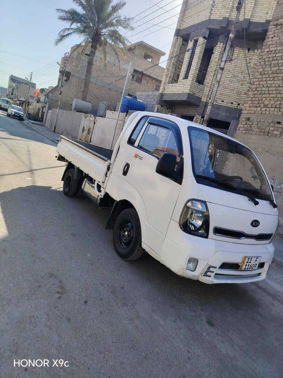 السلام عليكم كيا للبيع 2700 موديل 16 سياره مقفوله من ضربه من صبغ رقم شاصي تبريد شغال سياره جاهزه تحويل مباشر المكان بغداد السعر 115 وبيها مجال *********** مكلف بالنشر
