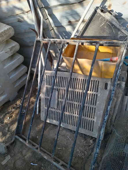 سوبايات عدد 2
كبات ستبل عدد 4
خلي سعر وتعال اخذهن من الديوانية
