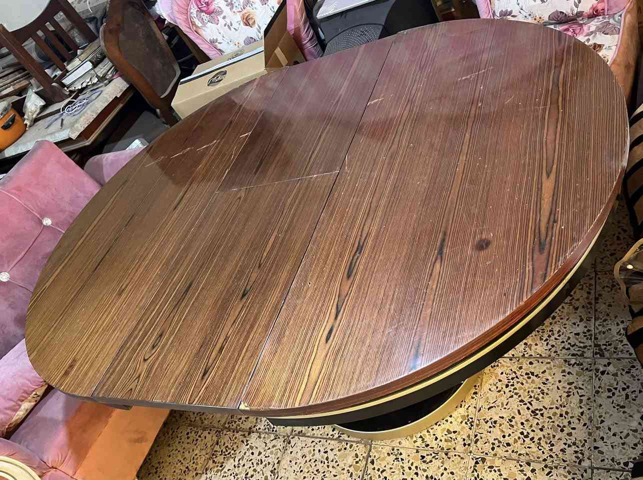 ميز مكتبي ممكن يصير بيضوي   ل ٦ أشخاص 
او دائري ل ٤ اشخاص
السعر ٥٧٥ الف


**إذا كنت صاحب هذا الإعلان وتريد حذفه لأي سبب، رجاءا أرسل رسالة إلى الدعم الفني**