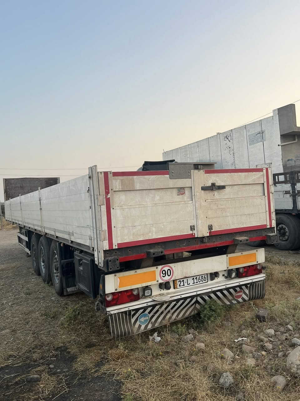 فلات:سحال
فەسڵ و ڕەپتە
دنگیر eco place  
سەفحەی ٨٠
Abs 
دیسک گەورە
شوێن :سەیدسادق
***********
