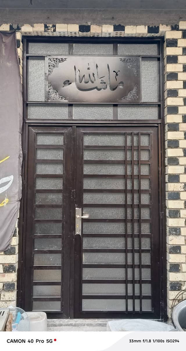 سيد حيدر للزجاج والمرايه يتوفر لدينه جميع انواع الزجاج والوجهات 10 ملم وعمل الالمنيوم وال ببسي  في النجف الاشرف وبانسب الاسعار الجمله الرقم الاول ***********
الرقم الثاني *********** «تم تنفيذ هاذه العمل بايادي كوادر محترفه »
