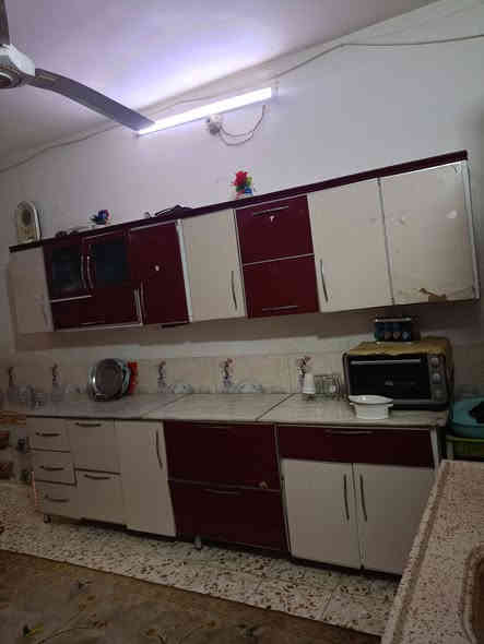 كاونتر السنك متر ونص + القطعه الفوق  ولقطعه الثانيه 3 متر + الفوق       . 300. الف 
***********
بغداد حي لبتول
