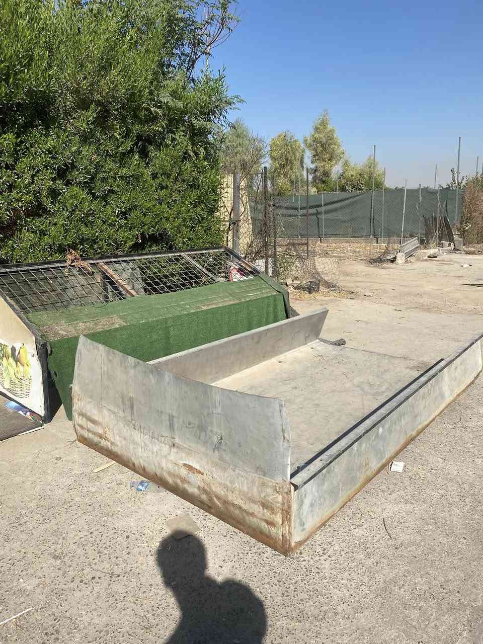 ناوە بۆدی بۆفرۆشتن شتێکی خاوێن ژ.م ***********
