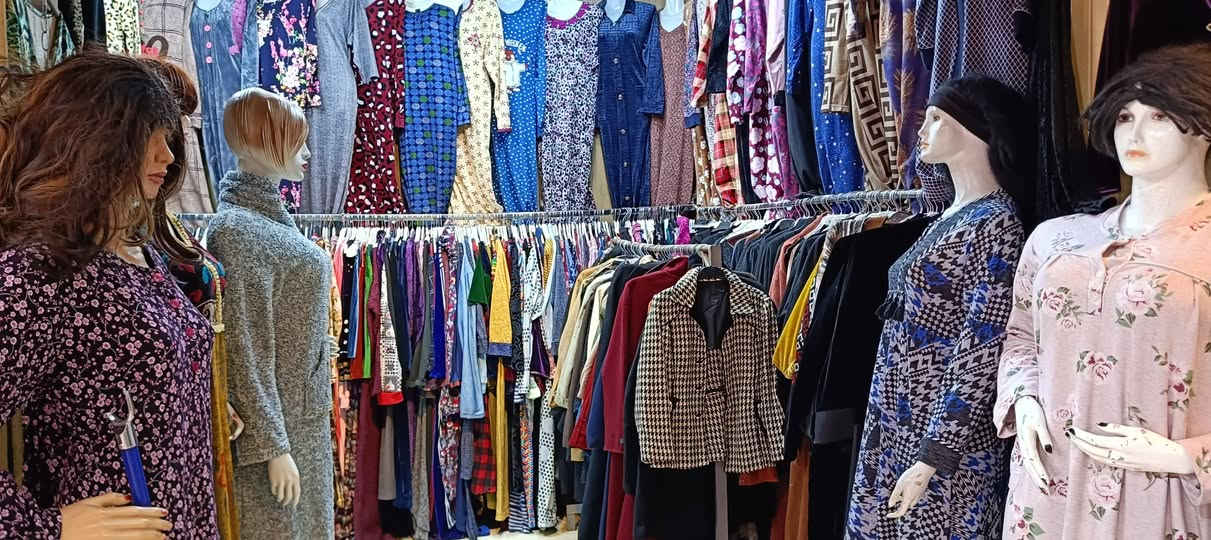 هدية 🎁 من المجمع لاكثر بنوته تسوي تاكات ومشاركة 📱 
زبائنا ومتابعينا الكرام 🌷 كما وعدناكم بكل ماهو جديد ♥️
وصول وجبة جديدة 🌹 دشداشة نسائي 👘 
قماش قديفة وموهير وفانيره يتوفر جميع الوان  والأحجام 
لسعر حسب القطعة والمديل من 3الاف و4الاف و5الاف👉
عنوان المجمع سوق الميثاق مجاور خياط البزاز قبل نهاية السوق للاستفسارالاتصال على الرقم ***********📞 أو على الوات ساب 📱🌹 وأهلا وسهلا بزبائننا الكرام 🌷🌹
