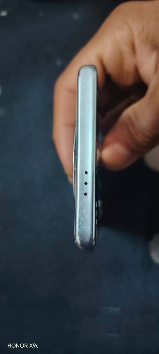 السلام عليكم ورحمة الله وبركاتة متاح جهاز HONOR x9c مبدل جام مال كامرات خارجي انطيك شرط ذاكرة 256+رام12+12بطارية 6600 السعر 250قفل قفل مكاني موصل


**إذا كنت صاحب هذا الإعلان وتريد حذفه لأي سبب، رجاءا أرسل رسالة إلى الدعم الفني**