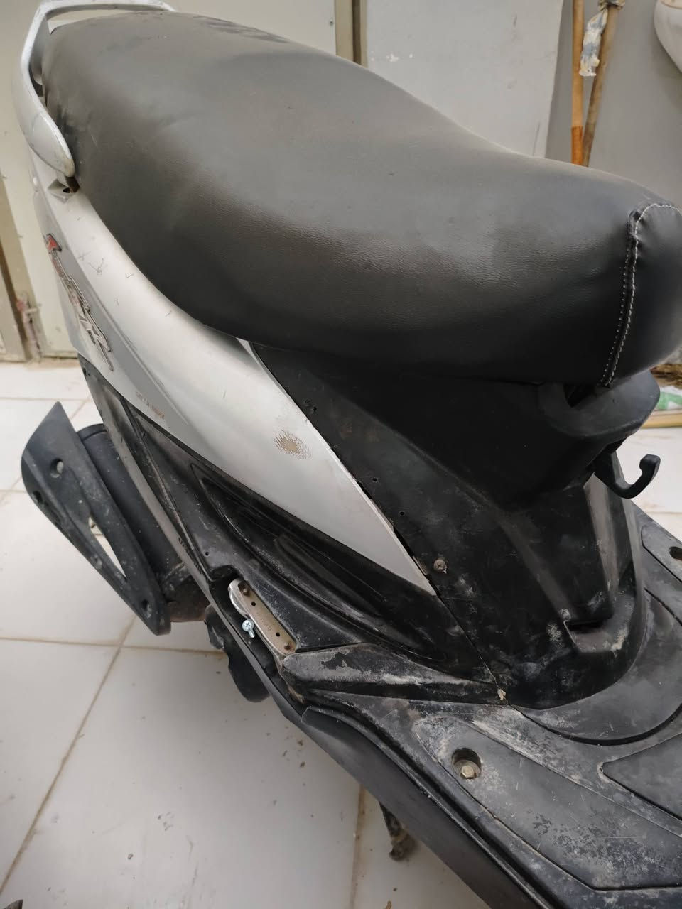 كامكو جي 4 نضيفه نكره سلف كهربائيات كلها شغاله ماناقصها لي شي  توازيت عل بيعتها سعرها 350 مكاني نجف حي العسكري رقمي ***********
