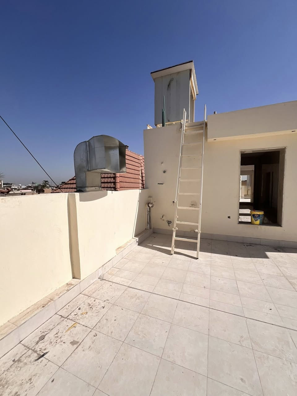 خلفة صبغ 👷‍♂️
تصليح وصبغ كافة الجدران والمنازل 🏠
عمل زفت سائل وماستك للجدران 📍
طلاء الجدران الخارجية والداخية 
تصليح البيوت من الرطوبة والمطر بمادة الستن والبورك 
تصليح البيوت وصبغ البيوت بكافة انواعه ✅
للتواصل
***********
