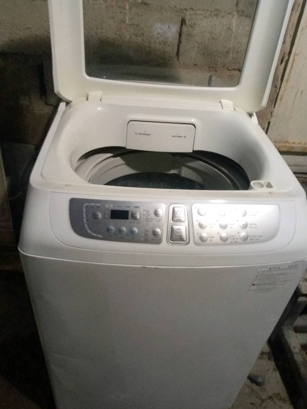 السلام عليكم غساله سامسونج 15 كيلو نظيفه على الفحص مكاننا بغداد قرب كراج العلاوي سعرها 200 وبيها مجال قليل صوبه عشتار للبيع نظيفه الفحص ب 50 وبيها مجال قليل 
