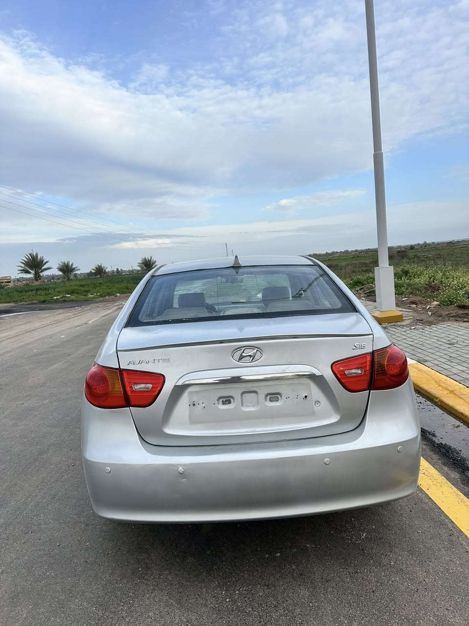 السلام عليكم
افانتي للبيع 

موديل2007

محرك كير شرط

دكشن بلادي

صدر جديد 

بدون رصعات 

هيترات 🔥كشانه

تبريد 🧊 لمس 

شاشه بيبانو

مري شفط 

كهربائيات كلها شغاله

السياره جديده حيل 

السعر 39

***********
