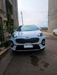 للبيع كيا سبورتاج GT موديل 2021   لون أبيض. مقاعد جلد لون حمصي   مواصف...