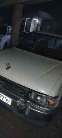 هايلكس • ٢٠٠٠ • رقم دولي