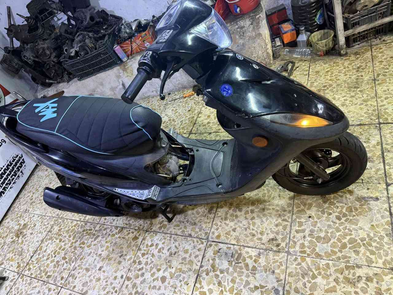 سلام عليكم  البيع ماكس. عدلة دراجة مكفولة من. كلشي.    سلف. هندر كهربيات كلهة شغالة مكين. ناعمة ما. مفتوحة كلهة مكملة  بلادي. دشبول شغل كامل 
سعرها خاص  معروضه بل محال 
ديار ماكس   عنوان مصلى قرب جامع ملا اسود ***********
