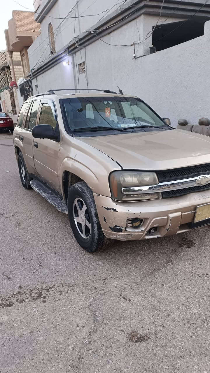 بلايزر للبيع موديل 2006 بغداد بسمي السعر 90 وبيها مجال مكان السياره نجف للستفسار ***********
