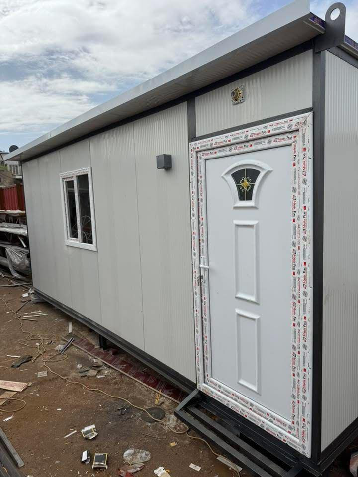 سلام عليكم كرفان قياس 6 في 3 تفصال جديد 
بغداد جرف النداف سعر مليون و 850 الف 
جميع أنواع الكرفانات متوفره حسب الطلب 
و يوجد توصيل جميع المحافظات 
 وتساب او اتصال ***********
