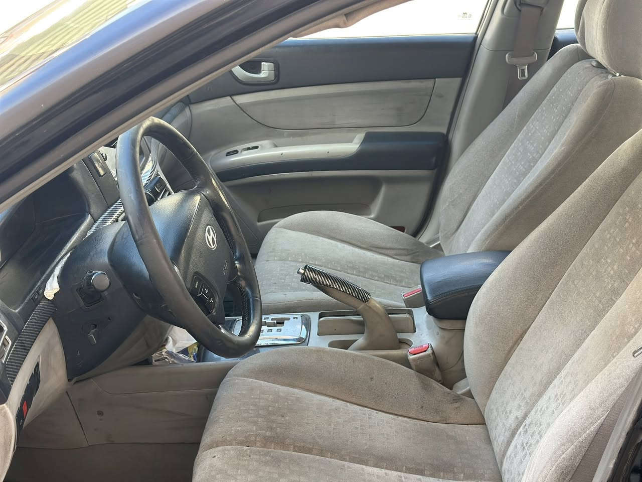 سوناتا أمريكي 2006 محرك 4..2400 ((((((((((((((صبغ عام )))أنطيك تراي إذا مو زيروا مو قبول بيها فتحه ..بيها معجون بس كدواخل نهائي مابيها .. السعر ٨٣……….***********مكانها بغداد بسمائه ورقمها بغداد الماني
