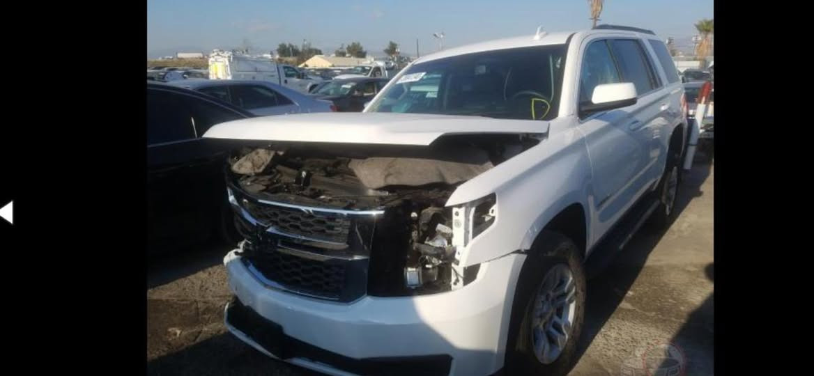 سلام عليكم شوفرليت تاهو2019 LT رادار  جانبي تحديد مسار مانع تصادم كشن منفصل جلد بلاد تدفئه كشن باب خلفي كهرباء حساس اوكامره خلفيه اسويج وليس بصمه بغداد رقم الاماني جديد تحويل مباشر الحادث تبديل جالملغ جهة السكن ايرباك برده صور الحادث باالمنشور  السعر 345 مع المجال الاستفسار *********** مكان السياره السماوه
