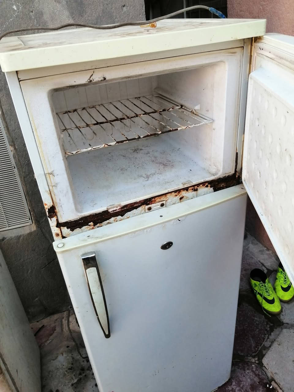 ثلاجتين للبيع عوزهن بس غاز
الوحدة ب٤٠


**إذا كنت صاحب هذا الإعلان وتريد حذفه لأي سبب، رجاءا أرسل رسالة إلى الدعم الفني**