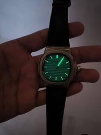 باتيك فيليب • تيتانيوم • سير جلد