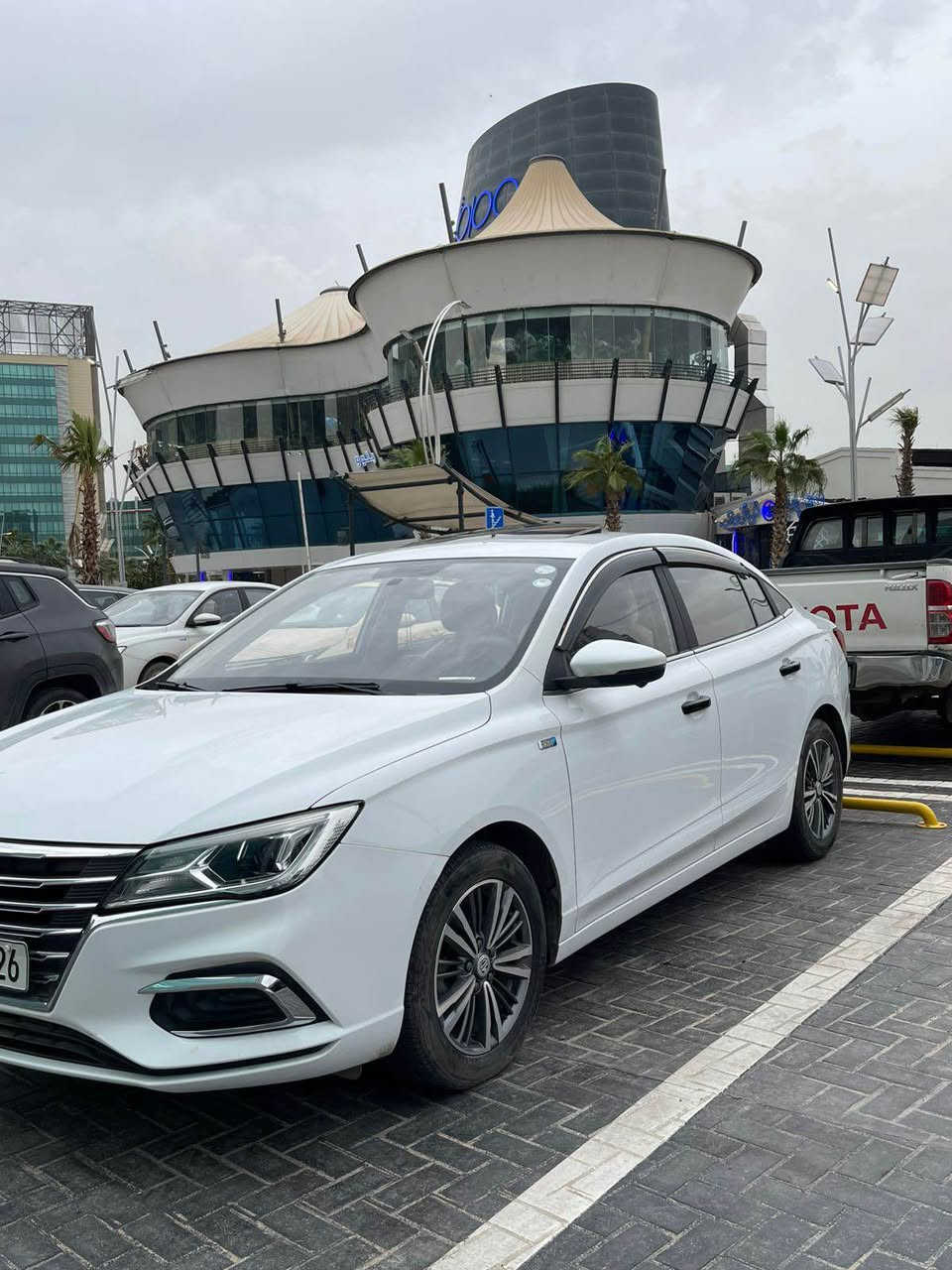 رةقةم ***********
مۆدیل ٢٠٢٣
٤٢ هەزار ڕۆیشتیە 
قەپات مواسەفات کۆم فۆرد
سيارةكي زور خاوينة. تةنيا. ئةو دوو شوينةي قوپي هةية دياريم كردوة. ١١٠ مجال أربيل, العراق
