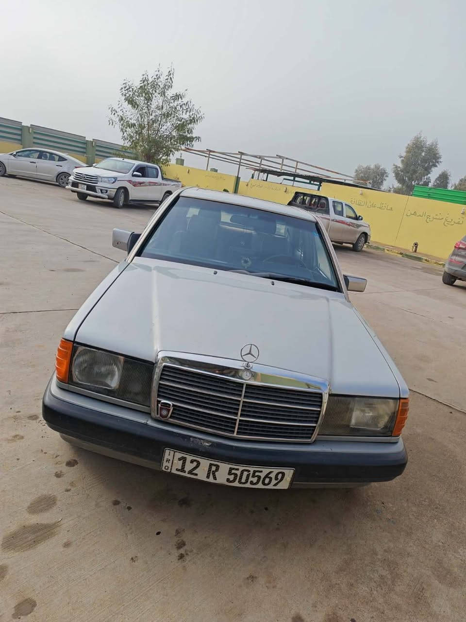سياره مرسدس 190 للبيع كير توماتيك محرك 4 شرط الكير ومحرك كهربايات شغاله كامل بيه طخة بل جاملق الوره بدون دواخل. رقم نينوى 12 بسمي سعر السياره 50 ورقه وبيهة مجال رقم ***********
