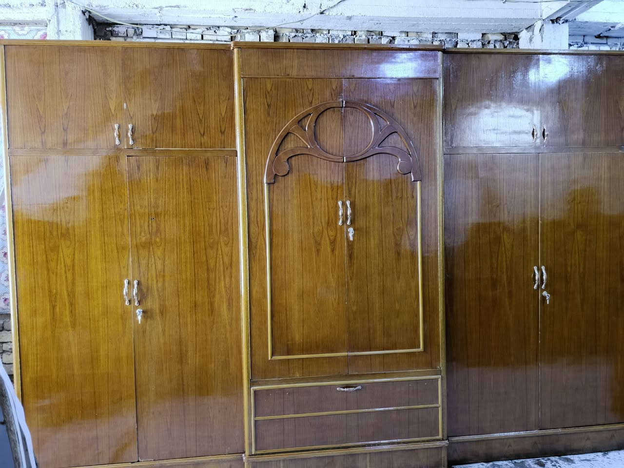 غرفه سته أبواب طابقين تسكام للبيع بابل شارع ٨٠
***********
