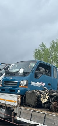 قلاب • حاوية كورية • الرمادي