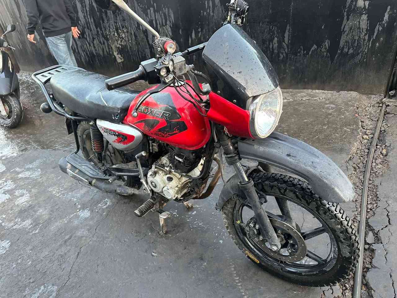 السلام عليكم 
للبيع دراجه بوكسر ٢٠٢٣
تجفيت جديد عوزه بس كابريني
***********
