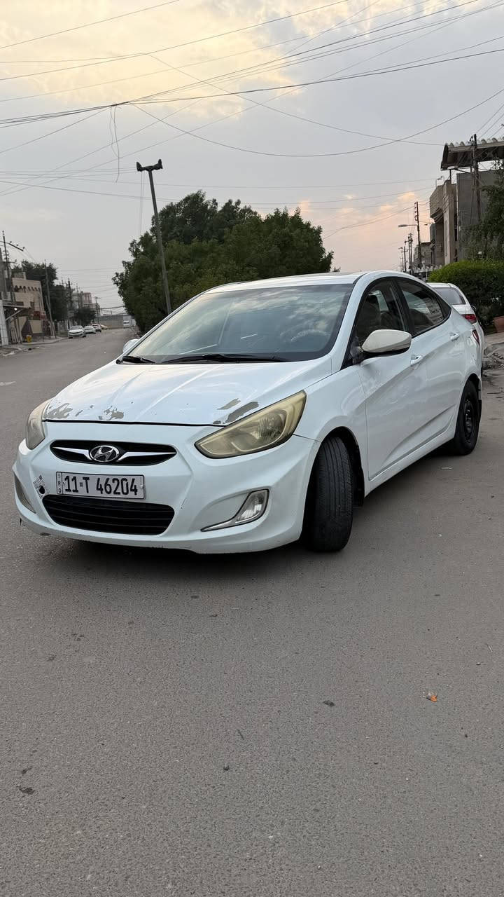 أكسنت للبيع موديل 2017 بلو ..سونر مرفق بل منشور
المحرك الكبير: 1600cc (أقوى سحب وعزم بالأكسنت).

الفئة:  خليجي الشركه العامه

(فول مواصفات مقفله للاخير ) البلو ام القطرتين

الأمان والراحة: نظام ABS، تبريد ثلج، وداخلية بحالة المصنع.

السياره رقم بغداد الجديد بسمي هزه وسنويه جدد 

💰 السعر: 99 وبيه مجال بسيط 

📞 للتواصل مباشرة ***********

"تعال وافحص وين ما يعجبك مكان بغداد العلام قرب جامع علي سجاد
