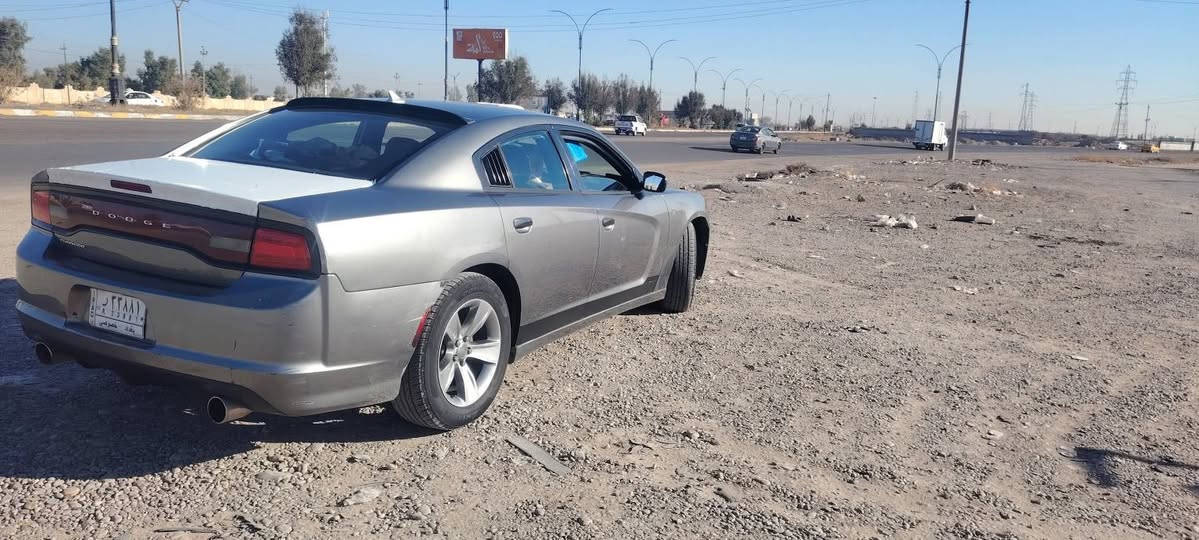 السلام عليكم
جارجر 2012 رقم بغداد
ظرر صندوك مصبوغ والبنيد هم مصبوغ
***********
مكاني تكريت
