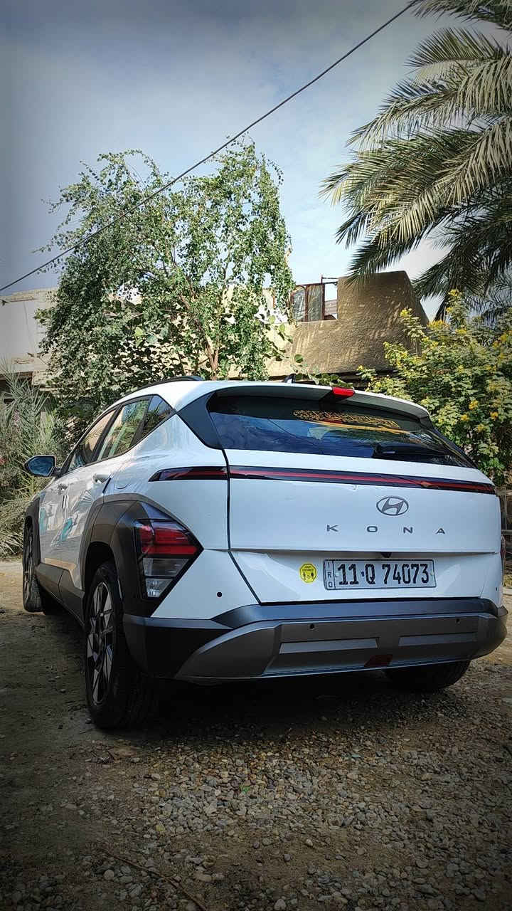سيارة. كونا  2024.    Hyundai KONA
عداد المسفات ( 26 الف كم ) )
محرك رباعي الأسطوانات سعة 2.0 لتر دوش (DOHC)
ناقل حر كة او (الكير) متغير باستمرار مع امكانيه تحويل الناقل  اليدوي (عادي. )
نظام دفع أمامي
(الموصفات وميزات 
* تشغيل السيارة عن بعد 
*تحكم دركسيون اربع جهات
* بوابات تهوية تفتح وغلق مع التشغيل والاطفاء 
* مراية وسطية تعتيم ذاتي 
* نظام دخول بدون مفتاح ( بصمة ابواب + تشغيل +صندوق )
*استيرن رجاج عند اقتراب الخطر
*اشاير بالمري
* نظام صوت من Bose ب8 سماعات 
* شاشتين متصلة بقياس (12.3) انش تعمل بالمس بدقة تصل الى 2K تدعم جميع انظمة الترفيهية ( عدادات و شاشة رئيسية ) 
*  كامرة خلفية تدعم تنبية وتوقف الذاتي و مساعدة على الاستفاف 
* نظام تثبيت السرعة التكيفي، ومساعد الحفاظ على المسار، ومساعد تجنب الاصطدام الأمامي
* إضاءة Led نهارية رفيعة ممتدة على طول حافة غطاء المحرك و صندوق 
*هند بريك بصمه
*اوتو هولد
* وسائد هوائية 8 ( الإرباك )
* تبريد شاشة بنظام مناخيّ بيانو منفصل( امامي وخلفي )
* مقعد ( كهربائية ) بوضعيات مختلفة 
*ماسحه خلفيه
* راديو متصل بالاقمار الصناعية ( Navigating )
* وضعيات قيادة مختلفة ( sport & normal)
* مرئا بشارة LED بنظام النقط العمياء 
* مقود من جلد بنظام تحكم بجميع الاعدادات 
* موصفات اخرى ( هند بريك بصمة + حساس اطارات + نظام نزول منحدرات + تحكم بالانارة الداخلية + عدسات LED امامية + كفرات (ويل) حجم 18 + قيادة ذاتية + ABS + شاحن  Tpsبمنافذ  + Auto Hold + نظام ترحيب ) حادثه قبق جنطه مبدل بلاد
رقم بغداد الجديد 
 السعر 180$ وبيه مجال 
 (***********) واتساب  .
