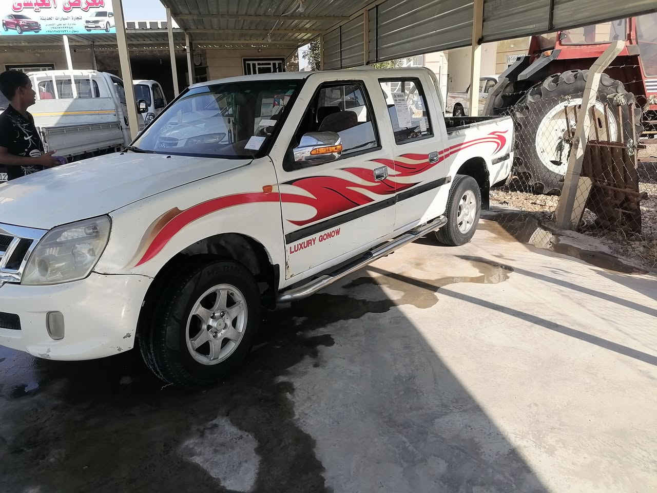 للبيع فتون موديل ٢٠١٣ رقم واسط نكليزي)
((مكفول من صبق ول حادث)) 
سياره جاهزه للخير محرك وكير وحداديه وتخم تاير
((ماذب عليه الف  جاهزه)) /// ((***********)))

