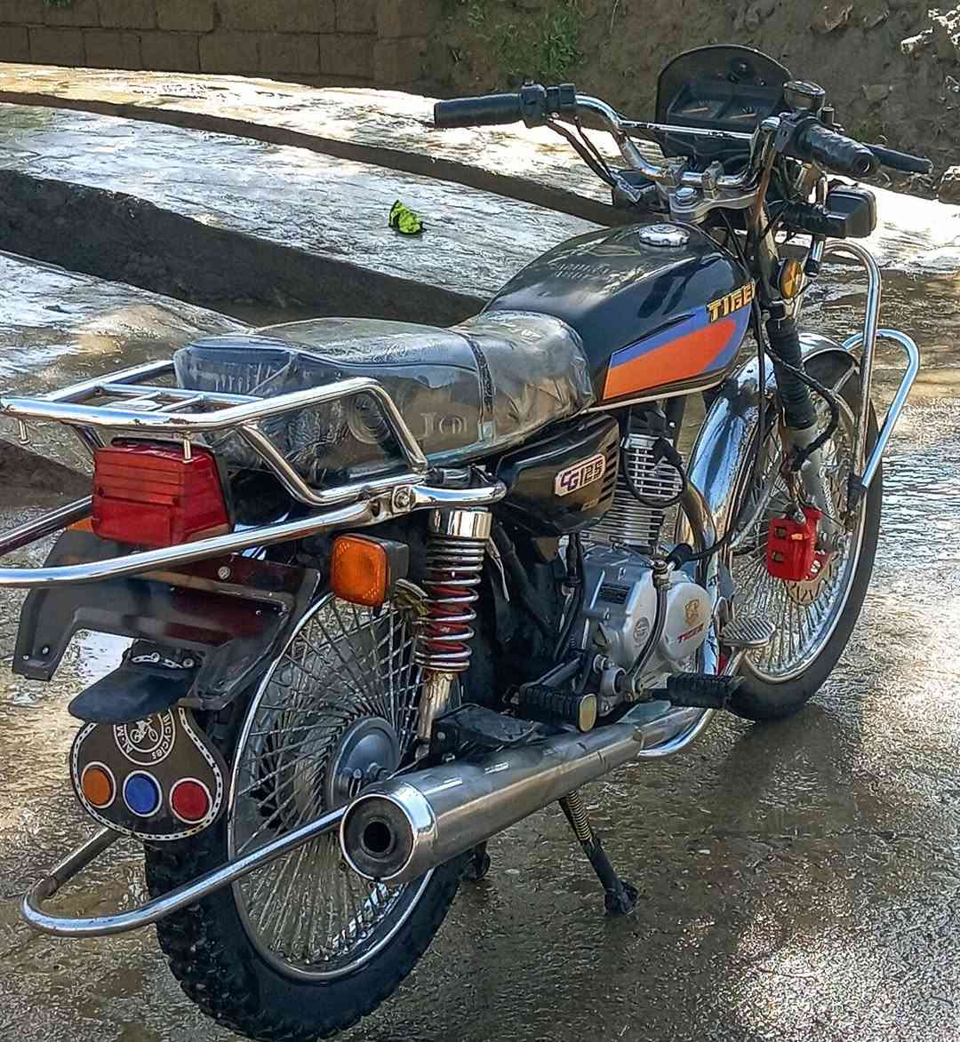 السلام عليكم ورحمة الله وبركاته موطور للبيع تايكر موديل 24 موطور بعدو علوضع الشركة منفيس كهربايات كلشي شقال هاذة رقمي يفيدك تصل مايفيد لاتراسلني ولاتخابرني ***********
