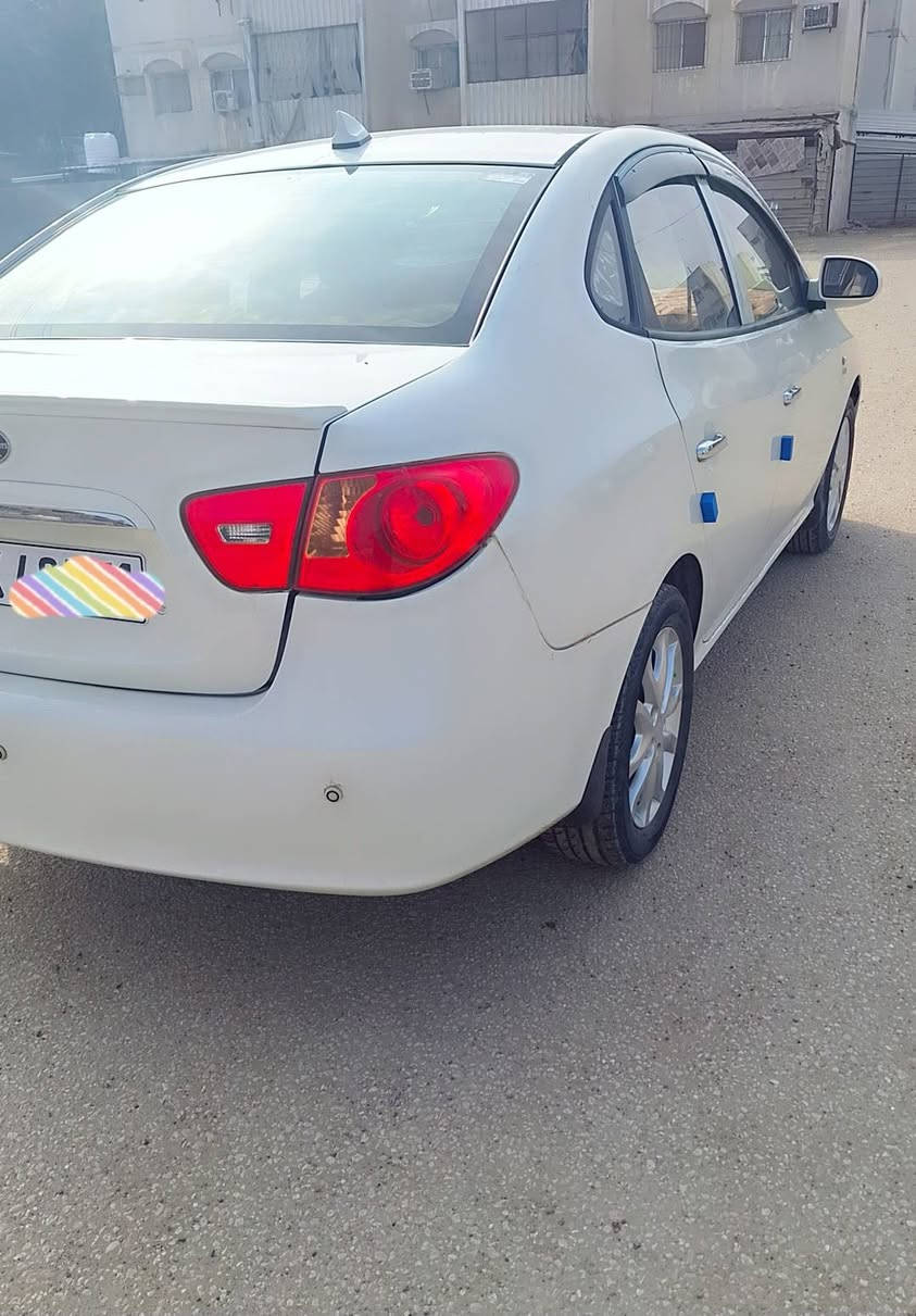 بسبب اشباه الرجال اعادة النشر
دخول جديد قبل سبوع يشهد الله
كصة جنطه ..... ادوات .... امتومه وجاهزه ...           على وظع الشركه 
مابيها نقص شعرايه 
محرك ١٦٠٠ دكشن عالي .... دوش .... دوش ...انتبه
يعني ماكو شي لسمه دزانز
تبريد بيانو تحكم جهتين
كير اومحرك بالنايلون وظمان ١٠ سنوات
تبريد ثلج .... تدفئه حتى بالكشن نار
تخم تاير وتخم ويل 
مغلف الارضيه + زفت وجلد بالاضافه للكاربد الاساسي
تخم ارضيات  ودوشمه درجه اولى كشن ودشبول وستيرن يعني ماتصرف عليها دينار علمأ هاي الصور بدون غسل والجديد يفرض نفسه المكان بابل السعر٤٤ وبيها مجال حك الكروه 
للاتصال ***********
