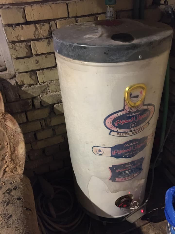 سخان للبيع ١٢٠ لتر جديد استعمال قليل نظيف سعودي سعره ٨٠ الف نقص بس شمعه 
زبير ***********
