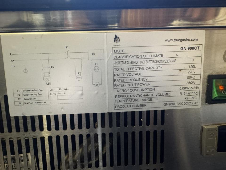 سلام عليكم
عارضة براد للبيع دبل رف حديد بيبان ثنين سلايد دبل جام   بيها ضوة لد 
الموديل:GN-900CT
مقياس حرارة 
زر الضوة 
زر تشغيل البراد 
الموقع بغداد السيدية شارع المركز 
للاستفسار الرقم ***********
