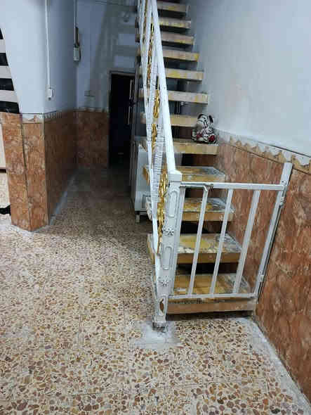 بيت للبيع 100 m قاطين حي الحسين الجديد فنانين يم مدرسه نسيم ميسان 
طابو مصرف طولاني بي أربع غرف 3 فوك 
وحده جوه ومطبخ وصاله ومنور كوله سقف ثانوي البيت عكاده البيت كله كاشي درجه أولى وسيراميك جدران السعر 80 وبي مجال ***********
