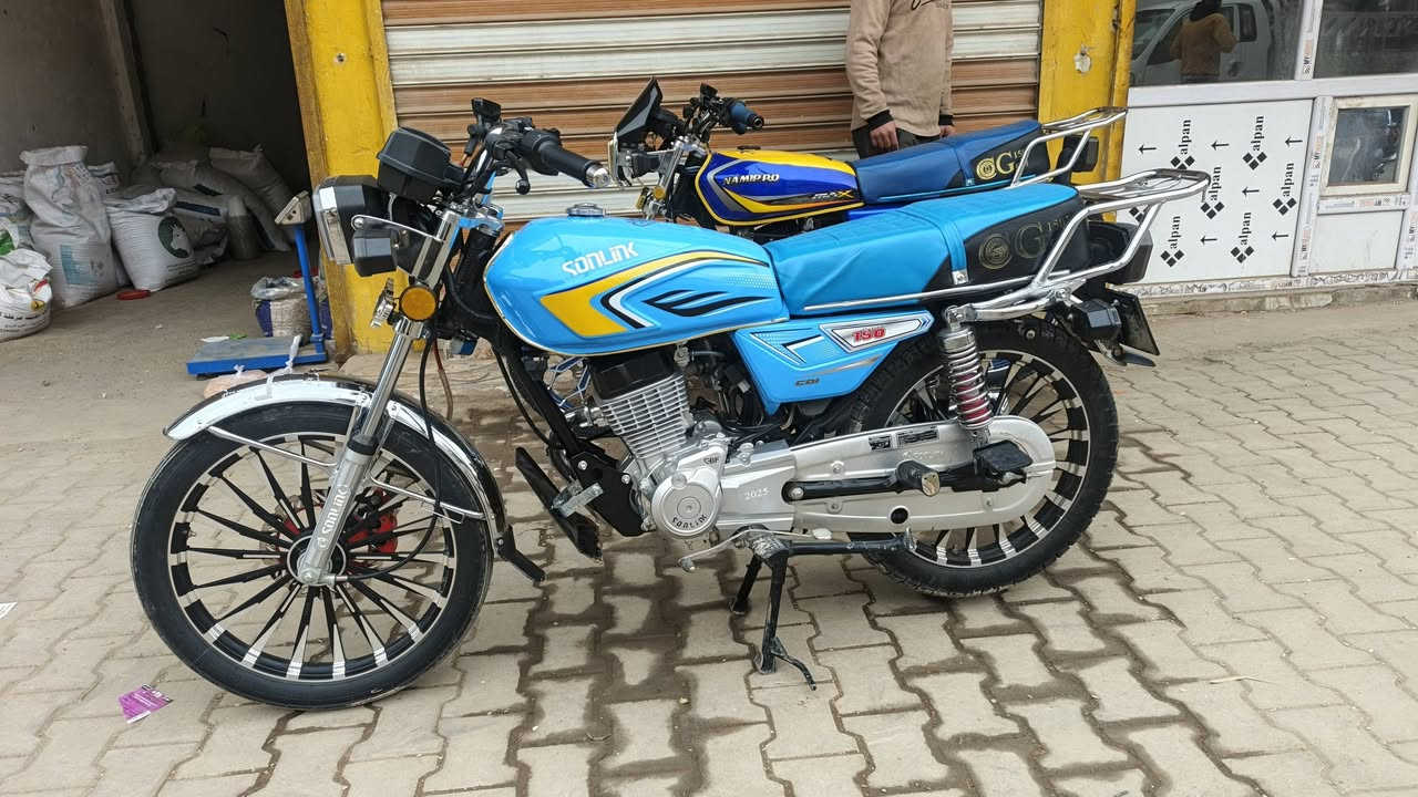 السلام عليكم
ماطور سونلنك موديل ٢٥ ماطور جديد حيل ماشي قليل سويجات ومنفيس وريمون محرك ضاغطة زنجيل سعر ٨٠٠ وبي مجال للطيبين حك جيه موجود خاص وهذا رقمي *********** إلي مو شراي لا تعبني ولا اتعبك
