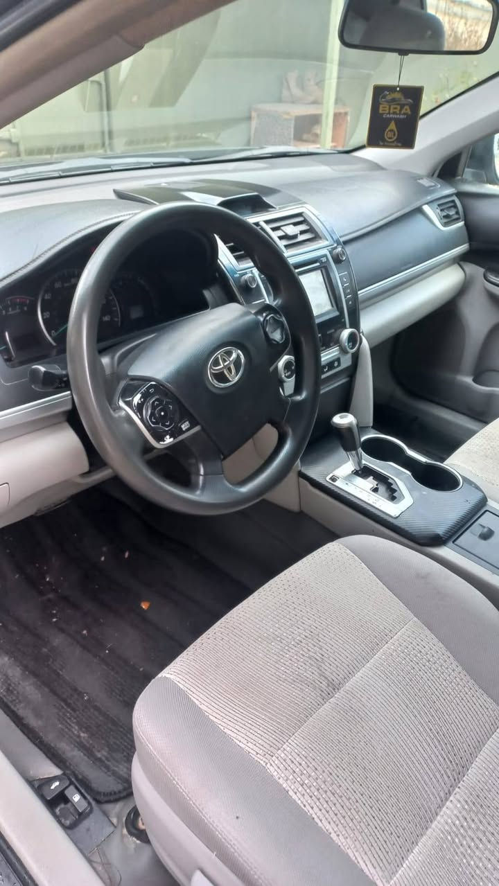 رمضان كريم

( بيع فقط )
كامري امريكي
 موديل 2012
 ماشي 170
لون نفطي بيها جاملغ الخلف و باب صبغ و قطعتين تبديل شركه نفس اللون بجم خلف كبس بدون دواخل  كير محرك شرط سعرها 105 بي مجال قليل مكان السياره عقره رقم موبايل *********** وتساب دهوك, العراق
