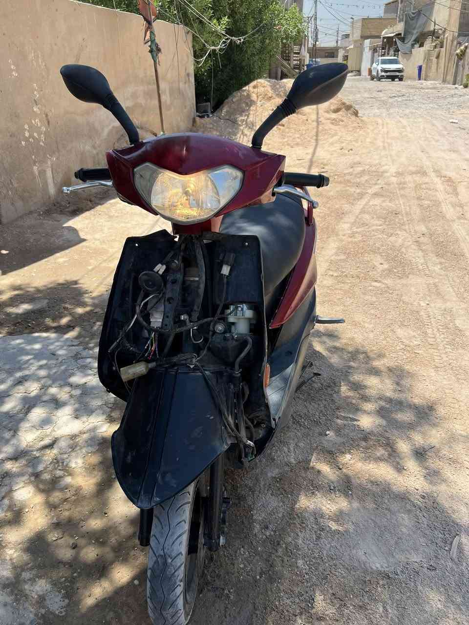 السلام عليكم دراجة للبيع أكزز حديث مثل ماواضح بلصورة بيها كفر نقص مكينة مكفولة دراجة نظيفة مكاني بغداد الأمين الثانية وهاذة رقمي ***********
