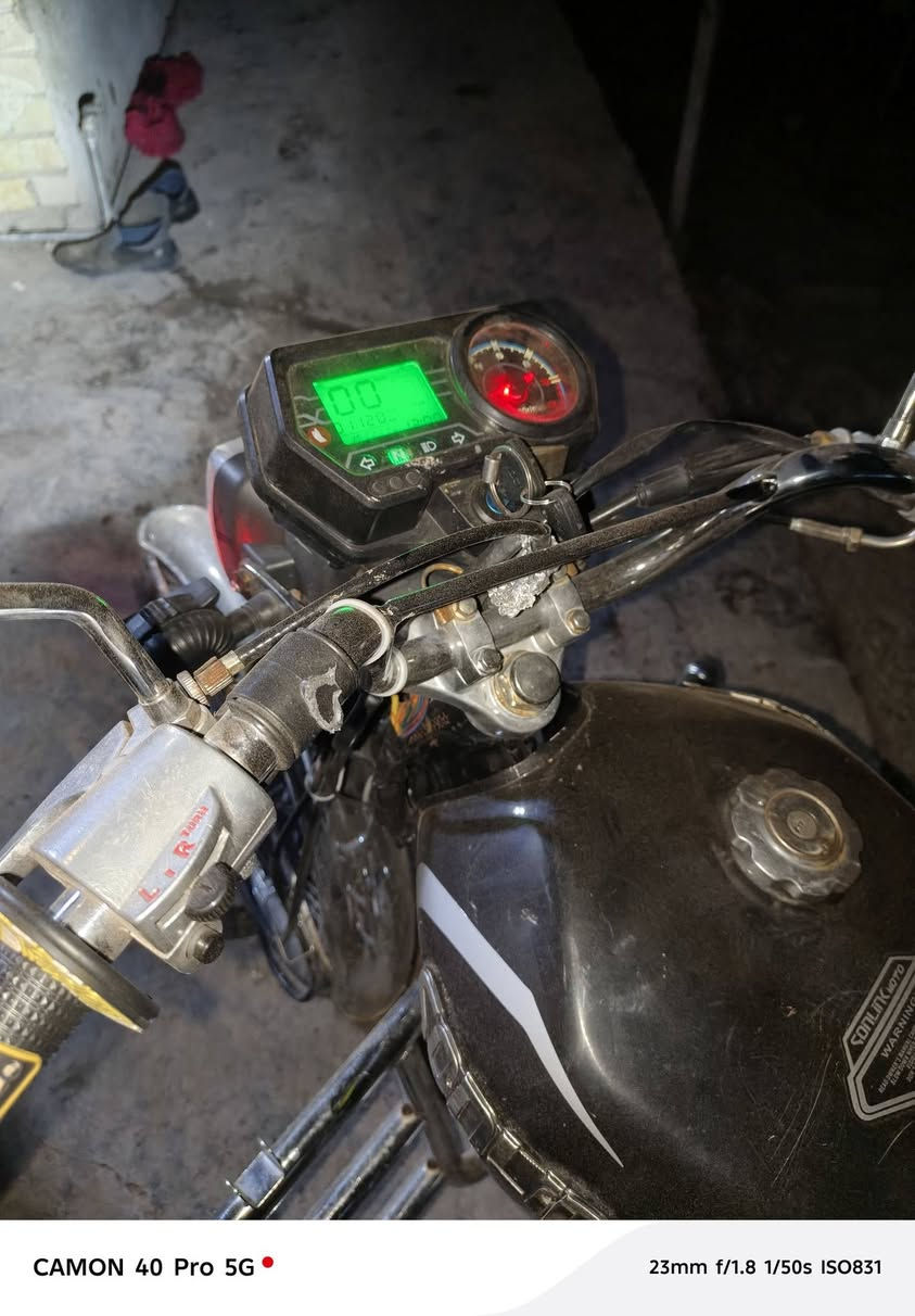 اسلامو عليكم دراجه ايراني للبيع اربعه كير مكينه بلاديه عله وضع لشركه دراجه بلاديه كامله مكمله سعر 550بيهه مجال رقمي بي واتساب ***********
