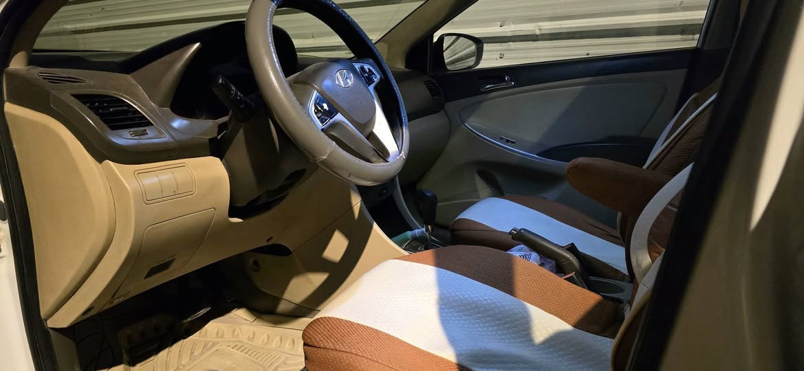 اكسنت ٢٠١٤ خليجي كفالة عامه 
محرك 1600  قطرتين 
فتحه
اشاير بالمري 
تحكم جهتين
تبريد ثلج
رقم نجف دولي باسمي 
هزة جديدة 
حدادية وتايرات وباتري كله جديد 
السعر ١١٧ وبيها مجال


**إذا كنت صاحب هذا الإعلان وتريد حذفه لأي سبب، رجاءا أرسل رسالة إلى الدعم الفني**