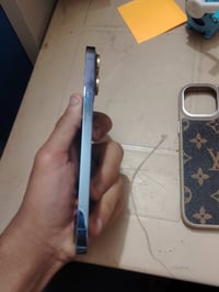 ايفون ١٣برماكس شرق اوسط ذاكره٥١٢بطاريه ٨٥نضافه100/100بي زلغ بل كلاس وح...