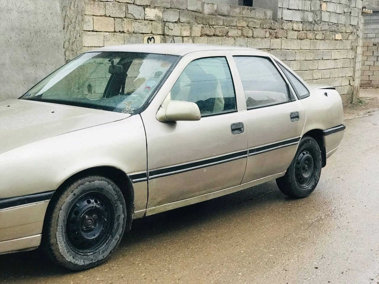 اوبل للبيع حجم ١٨ رقم صلاح الدين السياره حلوه مال جناي السعر ٢٢ ورقه وبيه مجال ***********
